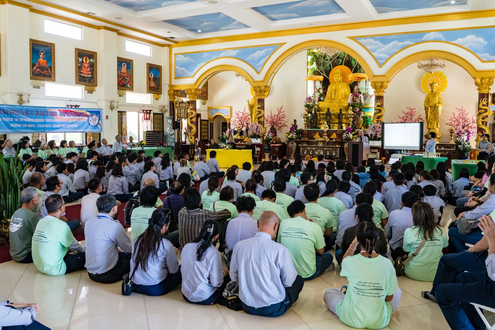 Chuẩn bị Đại Hội — dỡ vật dụng