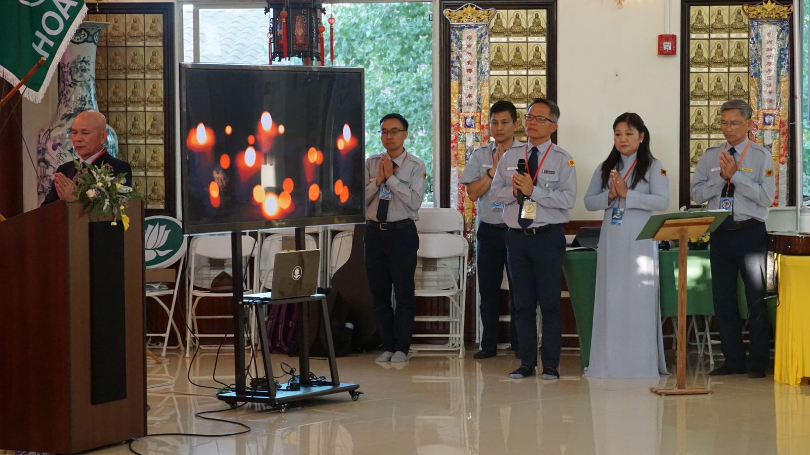 Màn hình ngọn nến tưởng niệm